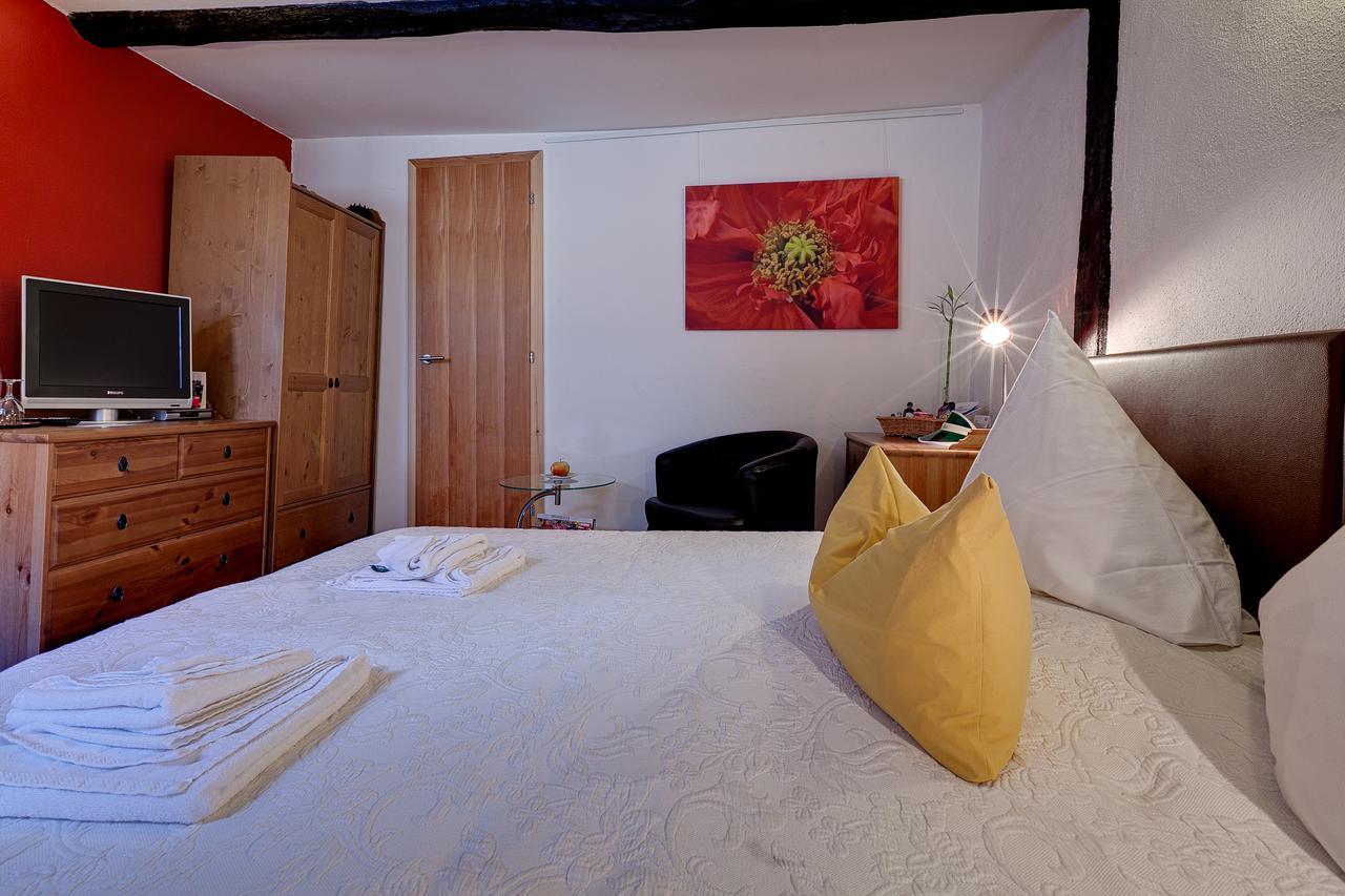 Hotel Kleine Radlerherberge Möckmühl Exteriör bild